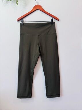Lululemon Green Cropped Leggings size 10